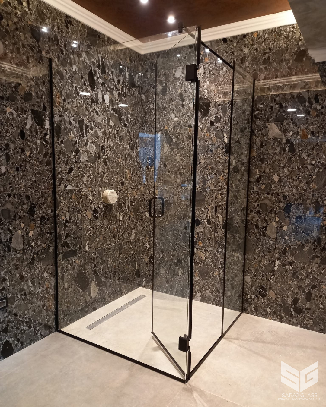 Ugaone tuš kabine na baglame - Image 4