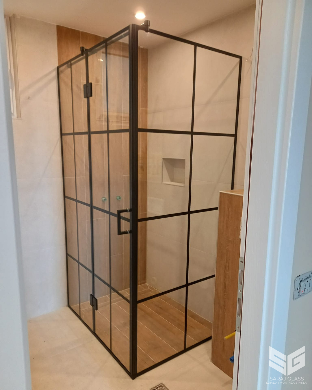 Ugaone tuš kabine na baglame - Image 3