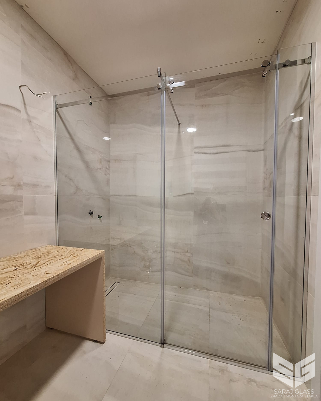Tuš kabine između dva zida – klizne