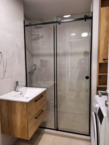 Tuš kabine između dva zida – klizne